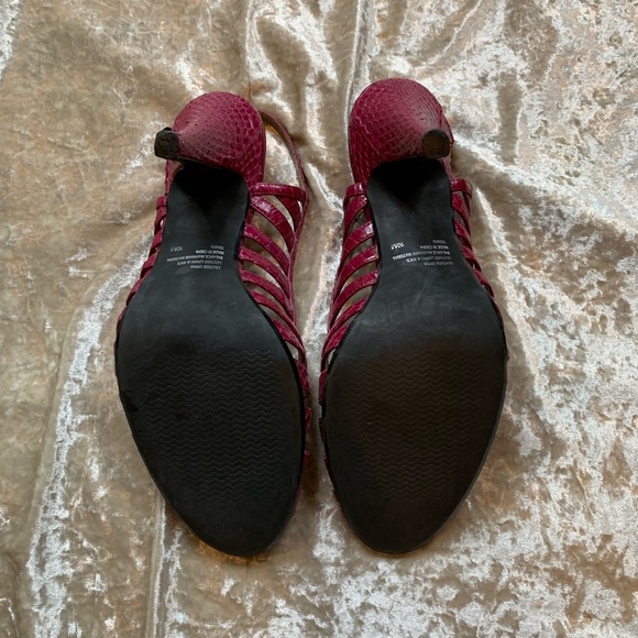 Magenta pink snake skin peep toe sling backs!💖🖤💖 - Picture 5 of 6